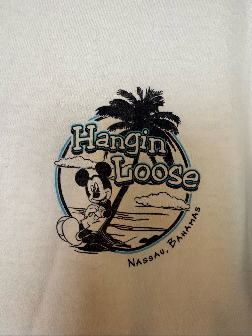 Women’s Disney Del Sol White 'Hangin Loose' Graphic Tee Color Changing - Picture 3 of 5